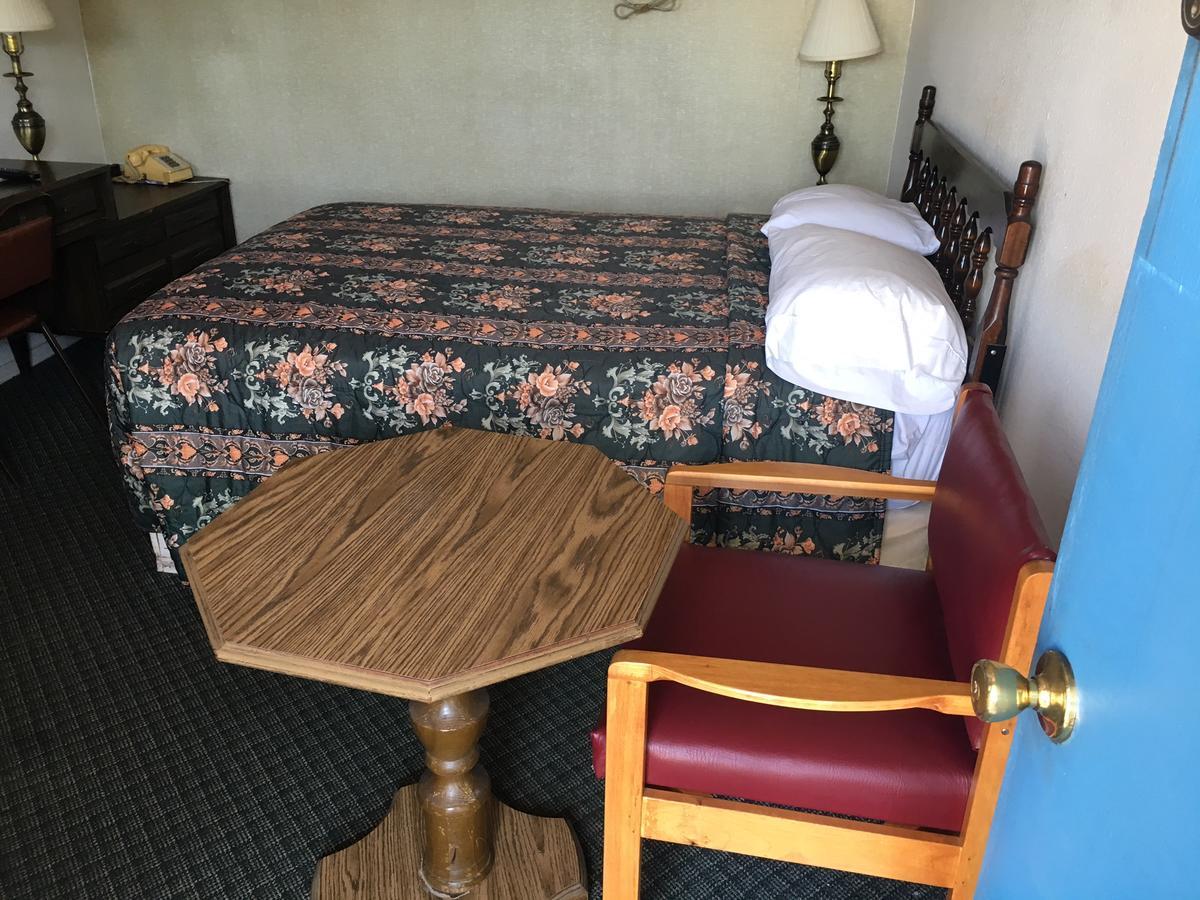 Skyliner Motel Stroud Luaran gambar